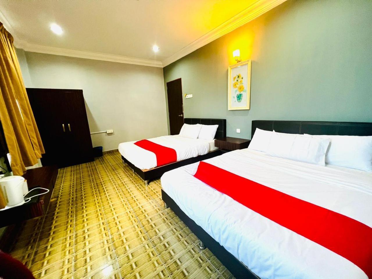 Daily Inn Hotel Мерсинг Экстерьер фото